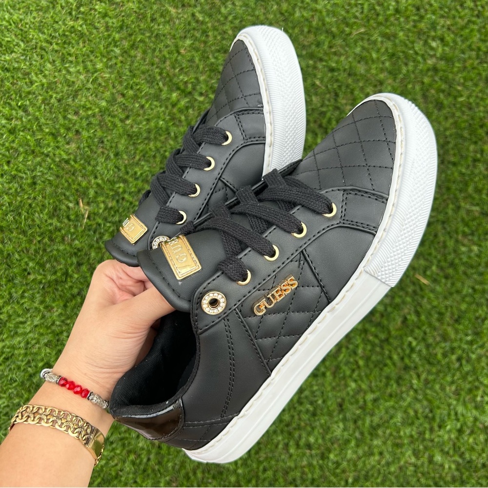 guess loven sneaker - black & gold